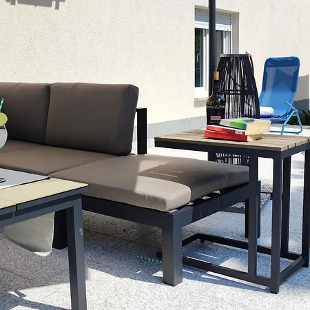 Lejlighed Modernes In Mit Gemeinschaftspool By Interhome *