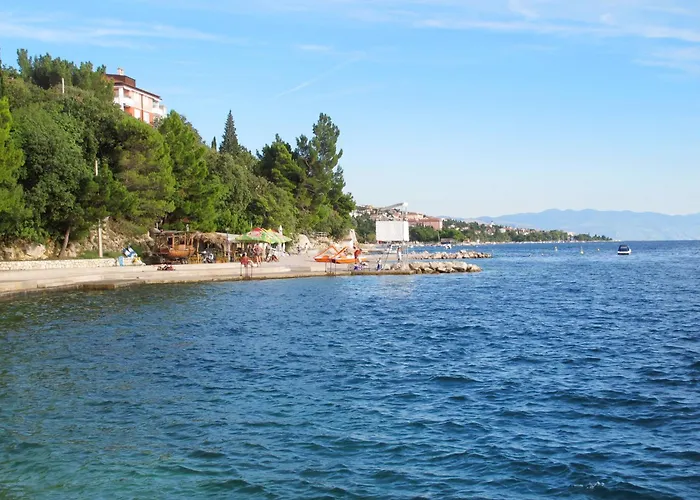 Appartamento Modernes In Mit Gemeinschaftspool By Interhome Crikvenica